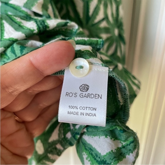 Ro’s Garden Green Reina Ruffle Trim Top Size large - Picture 9 of 9